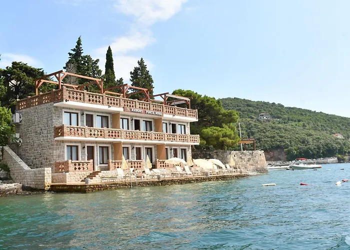 Forte Rose Apartments